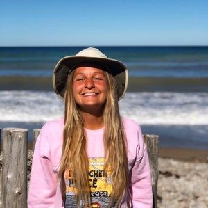 Meet your Posher, Emmanuelle